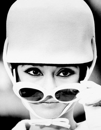 Audrey Hepburn Cap | Plexiglas | GN 8945